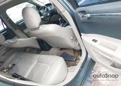 2005 Chrysler 300 Touring from USA, damaged, VIN 2C3JA53G25H187627